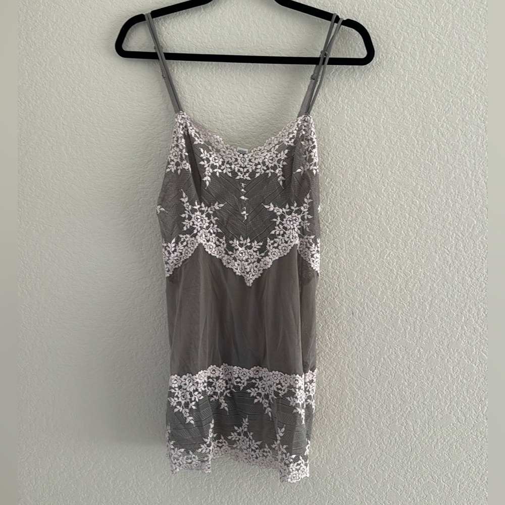 Wacoal Embrace slip‎ grey and pale pink size L